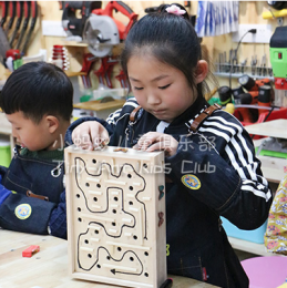 手工木藝制作對兒童成長的重要性-小螞蟻行知兒童工程師俱樂部